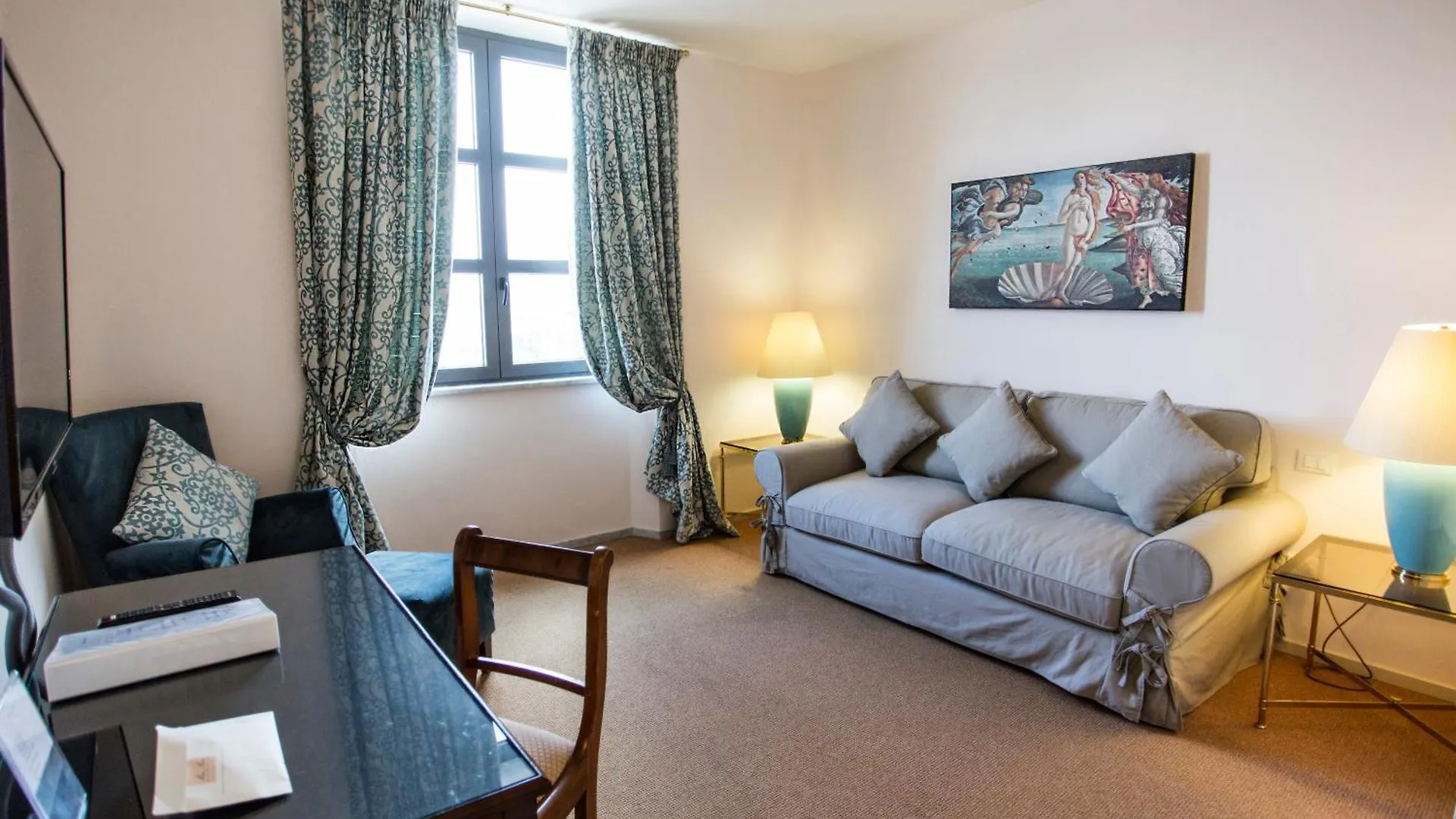 アパートホテル Miramare Apartments&Suites ラ・スペツィア