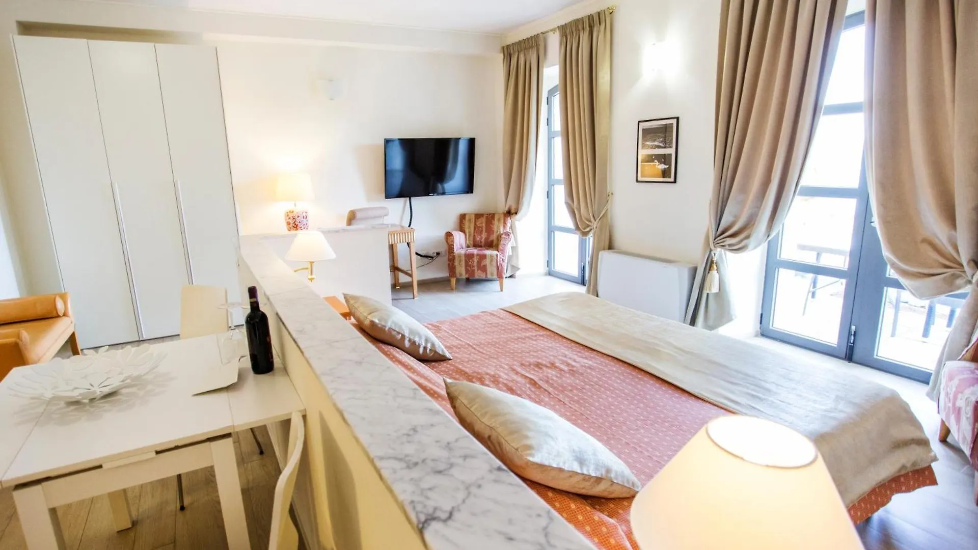 Miramare Apartments&Suites La Spezia