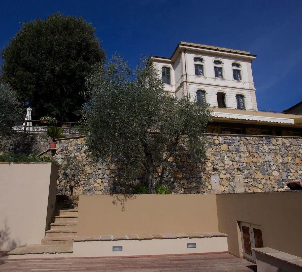 Miramare Apartments&Suites La Spezia 3*,  Italy