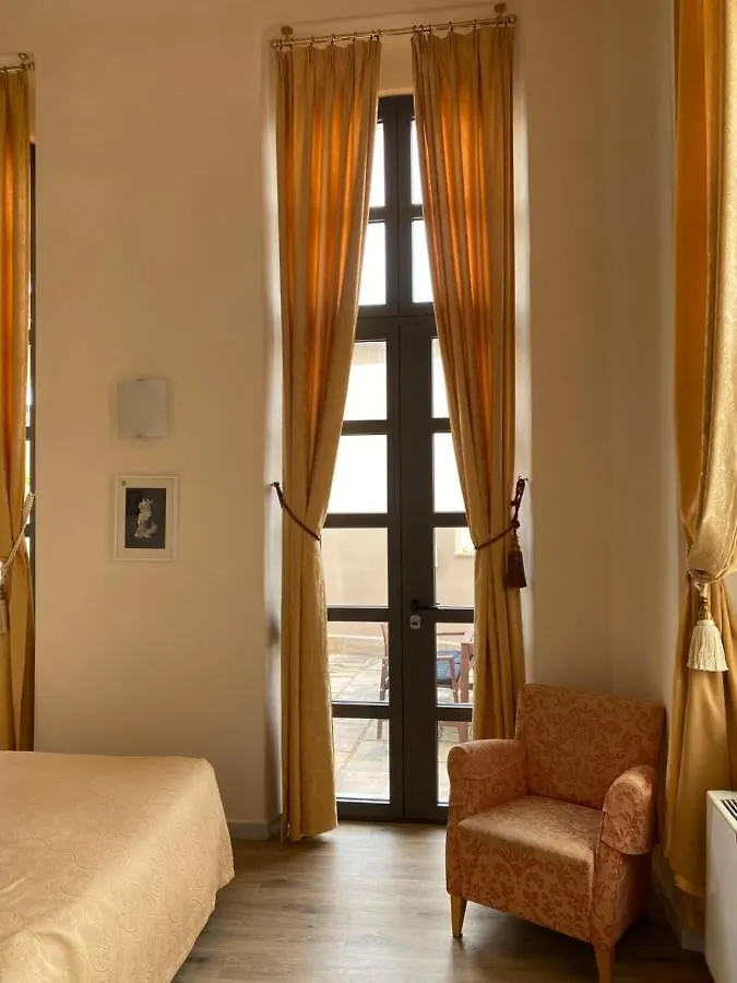 *** מלון דירות לה ספציה Miramare Apartments&Suites איטליה