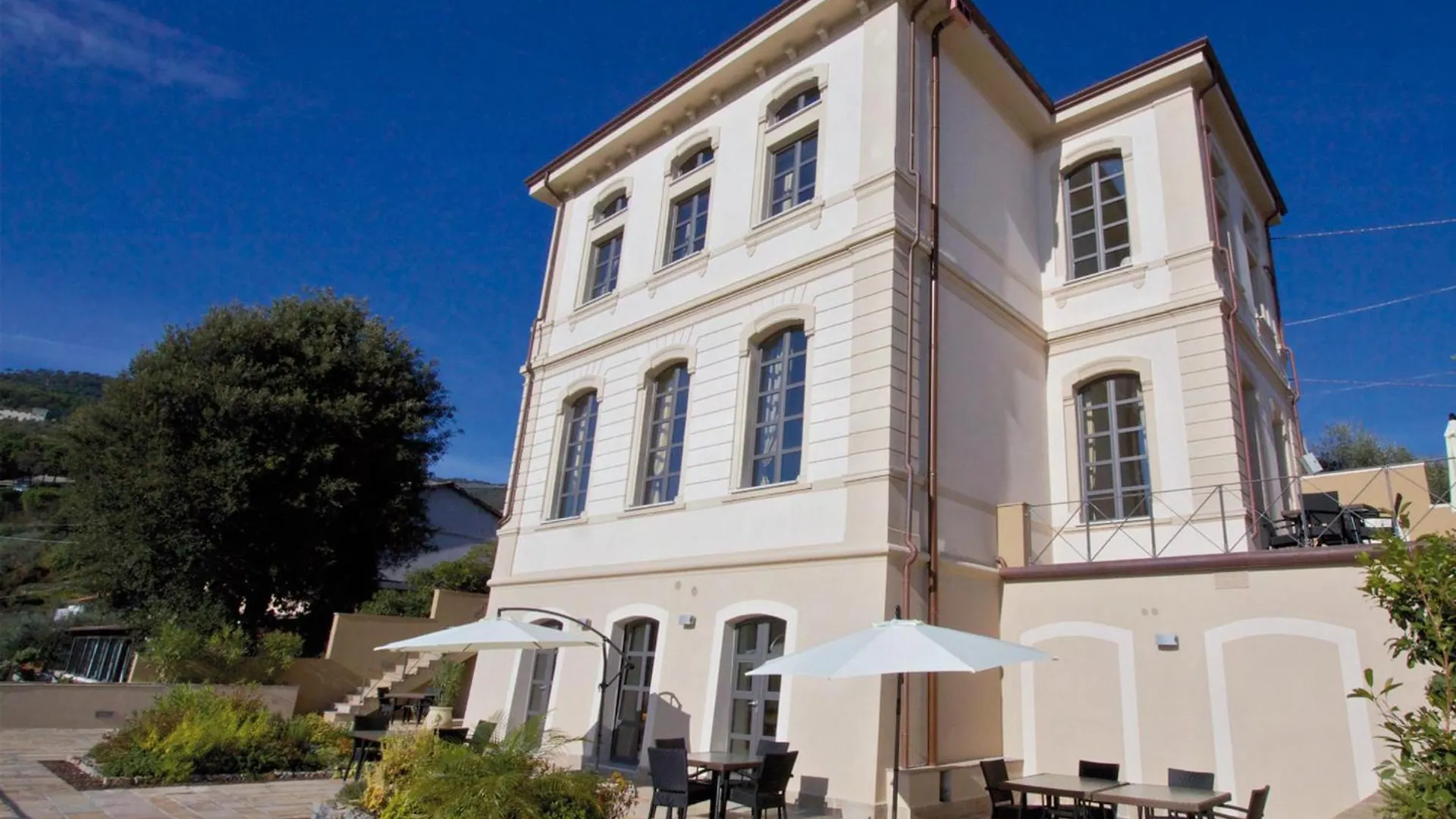 Aparthotel Miramare Apartments&Suites La Spezia